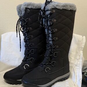 NWOT BearPaw Black Quilted Boots with Gray Fur Trim